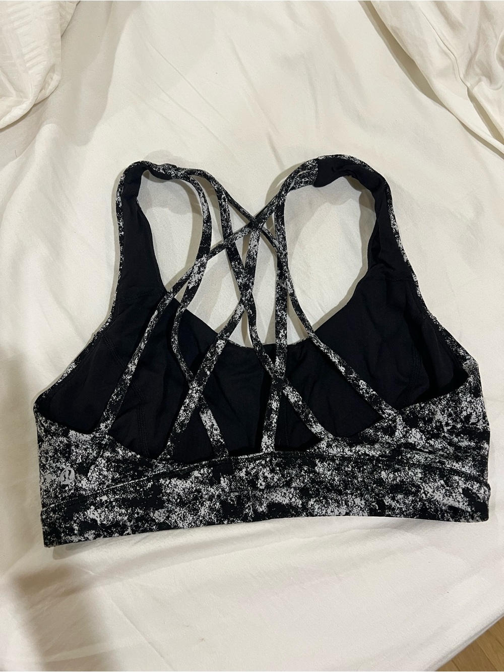 Lululemon Free to be serene bra. Size 8